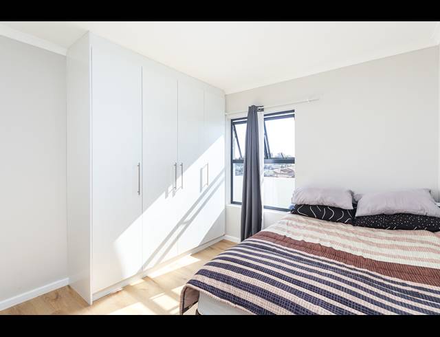 2 BEDROOM APARTMENT FOR SALE IN TABLE VIEW